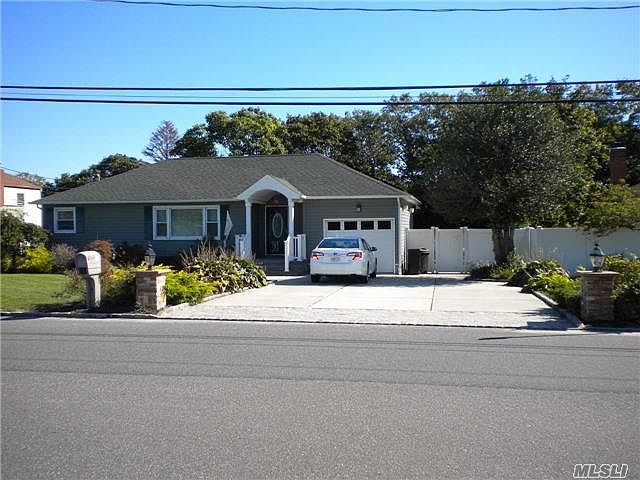 1st image of 61 Richmond Ave