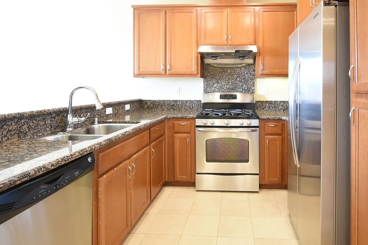 Building Photo - 1227 Water Lily Way