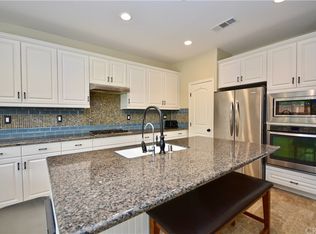 28358 Fox Ridge Cv, Sun City, CA 92585