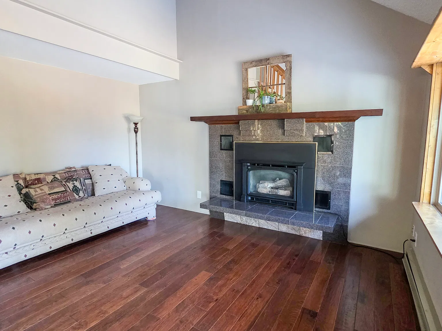 3 bed, 1.5 bath, 1586 sqft, $3,950 — Photo 4