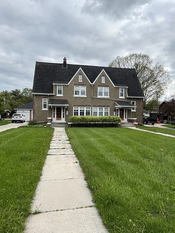 2 bed, 1.0 bath, $1,250 — Photo 1
