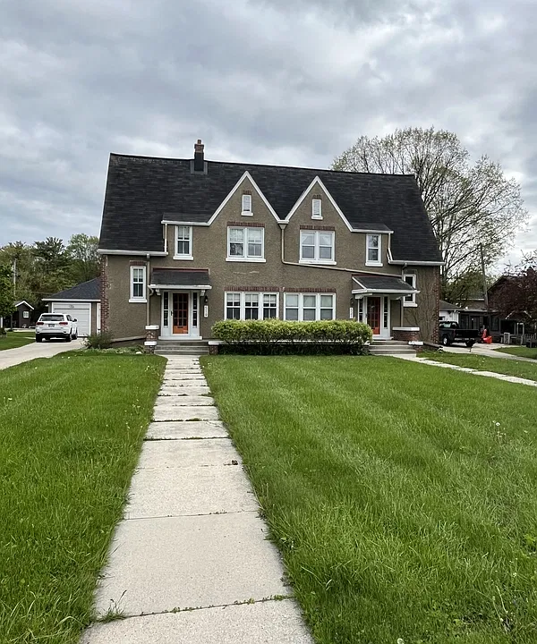519 Center Ln