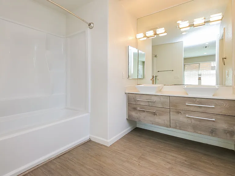 3825 E Frances Ln — Photo 11