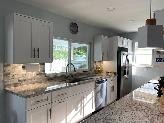 5th image of 1070 NW 45th St