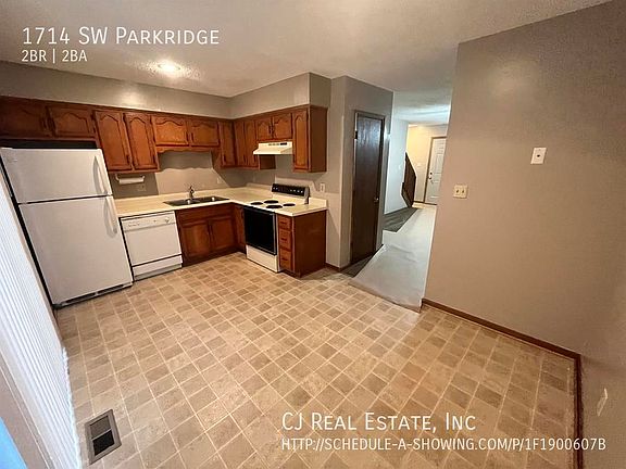 4th image of 1714 SW Parkridge Dr