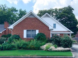 1243 Hunters Dr, Stone Mountain, GA 30083