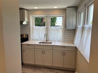224 N 10th St FLOOR 2, Allentown, PA 18102