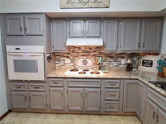2nd image of 4565 Alderwood Dr