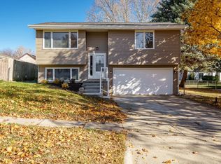 4749 Winford Ln, Loves Park, IL 61111