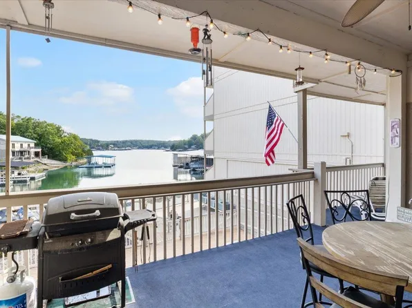 46 Aqua Finn #2B, Lake Ozark, MO 65049