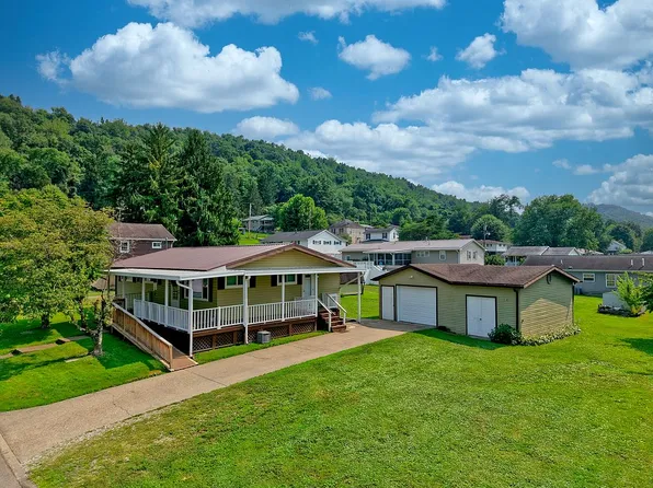 130 Miller St, Paden City, WV 26159