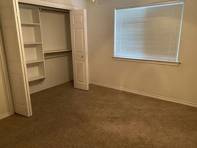 945 Willow Pond St #945 — Photo 13