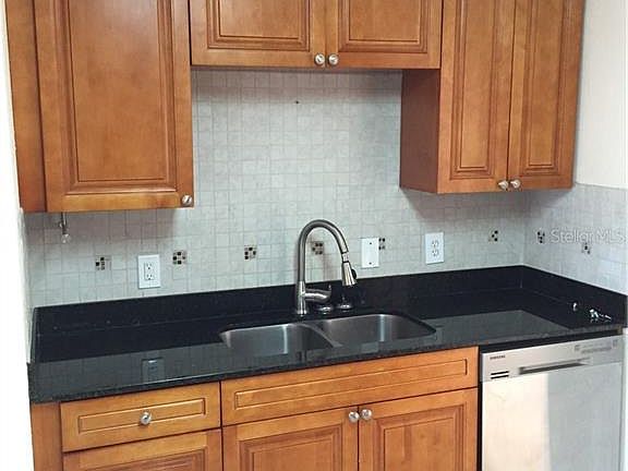 3rd image of 2607 Miriam St S