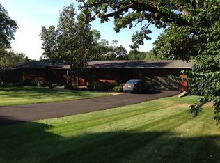 22W681 Tamarack Dr, Glen Ellyn, IL