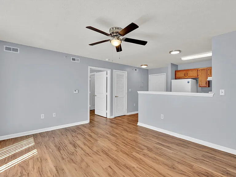 Rowan Place Apartments — Photo 18