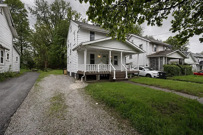 1318 Arnold Ave