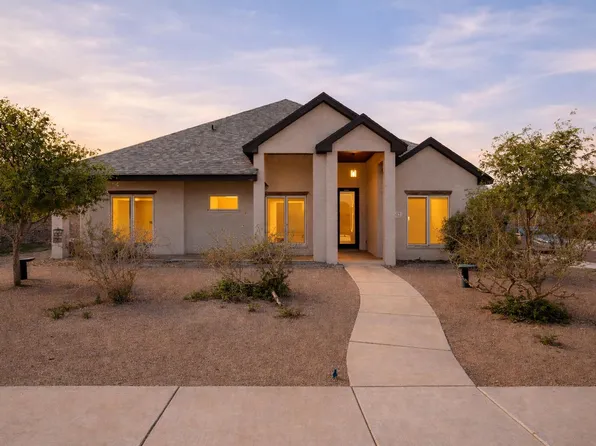 1312 Dover Ln, Wolfforth, TX 79382