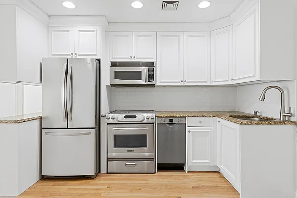 Sold by Compass | media 1