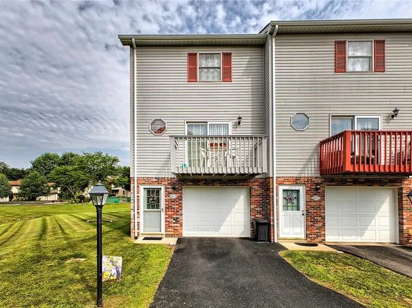 801 Gazebo Dr, Greensburg, PA 15601