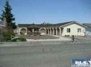 912 E Spruce St, Sequim, WA 98382