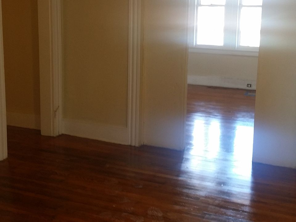 2nd image of 1639 Park Ave