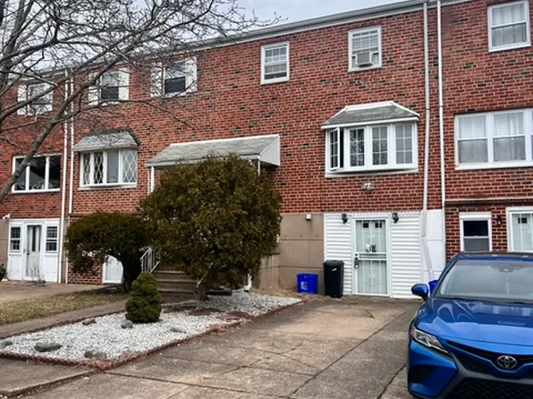 3013 Dowitcher Pl, Philadelphia, PA 19142