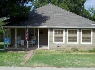 320 S Church St, Grapevine, TX 76051