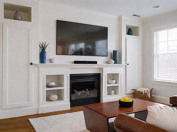 5th image of 17 Summit Ave #2