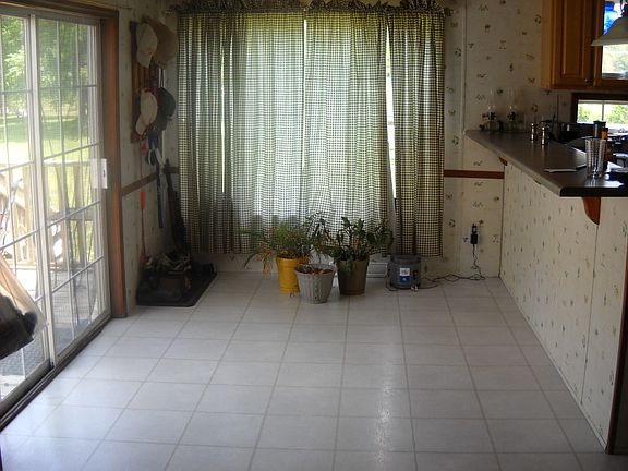 space for large kit table