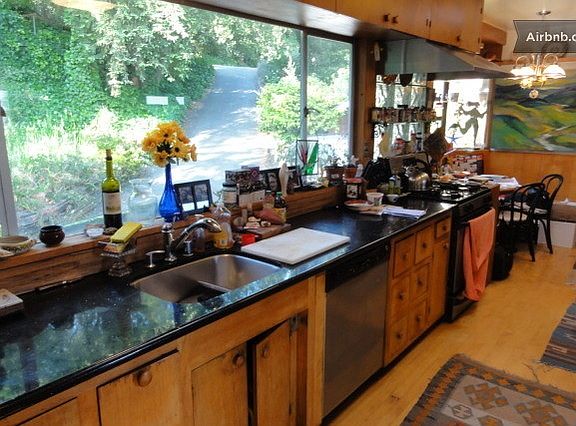 Kitchen toward Nook Pushout