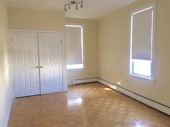 5th image of 821 12th St #2