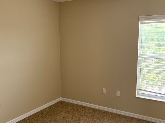5th image of 2808 Birchcreek Dr
