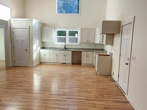 2nd image of 7011 Ute Ln