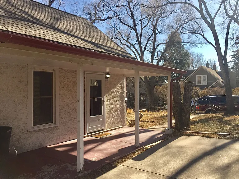 526 W Dale St — Photo 20
