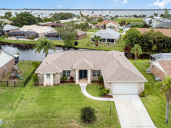 2nd image of 128 Palm Cir