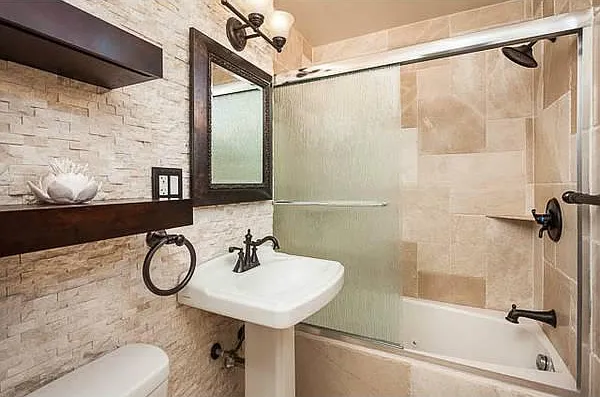 83 Carmel Ave — Photo 5