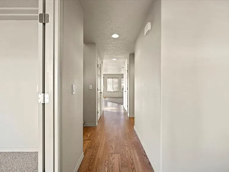 416 Rose St — Photo 3