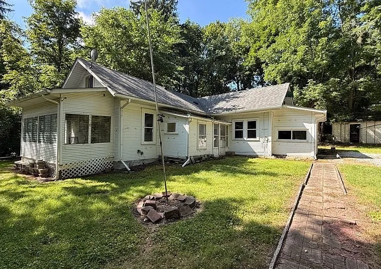 629 Portage Lakes Dr — Photo 6