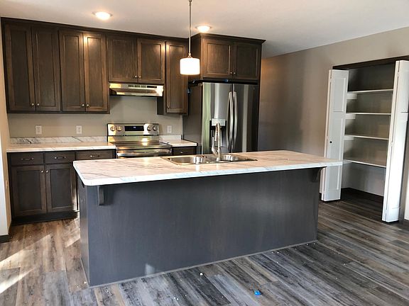 2nd image of 425 7th Ave S #A
