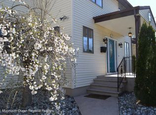 15 Pergola Ave, Monroe Township, NJ 08831