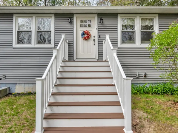 61 Fern Park Avenue, Old Orchard Beach, ME 04064