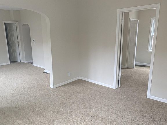 4th image of 5917 Havelock Ave