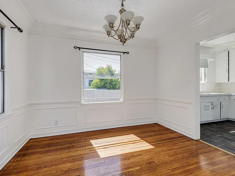 445 N Doheny Dr #F — Photo 4