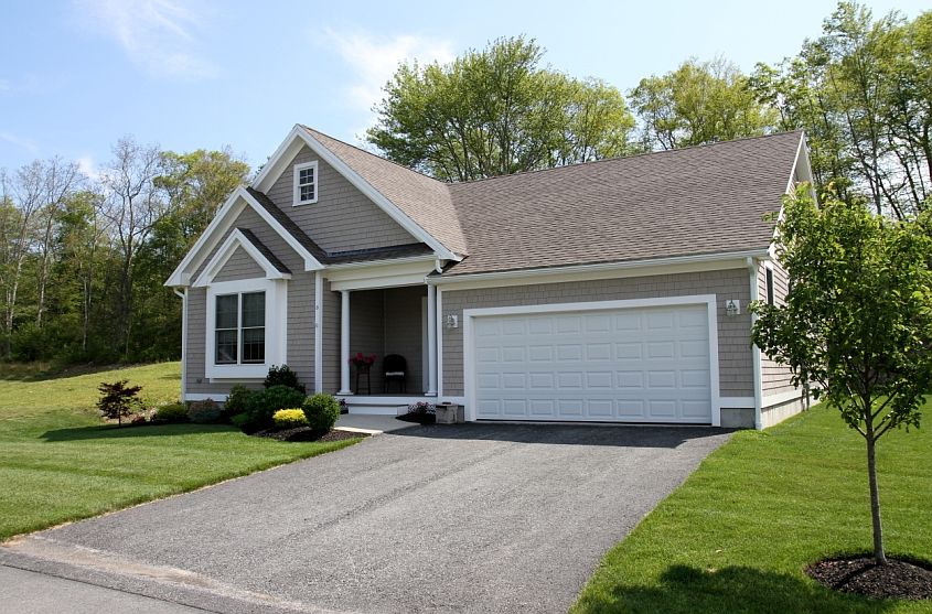 1st image of 6 Crestview Dr