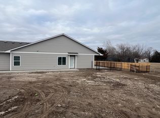 3928 S Bluelake St, Wichita, KS 67215