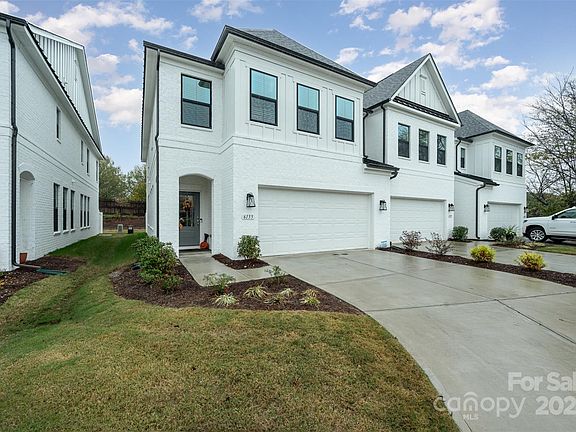 2nd image of 6133 Mariemont Cir