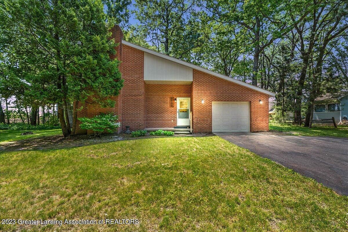 7500 E Victoria Dr, Laingsburg, MI 48848 Zillow