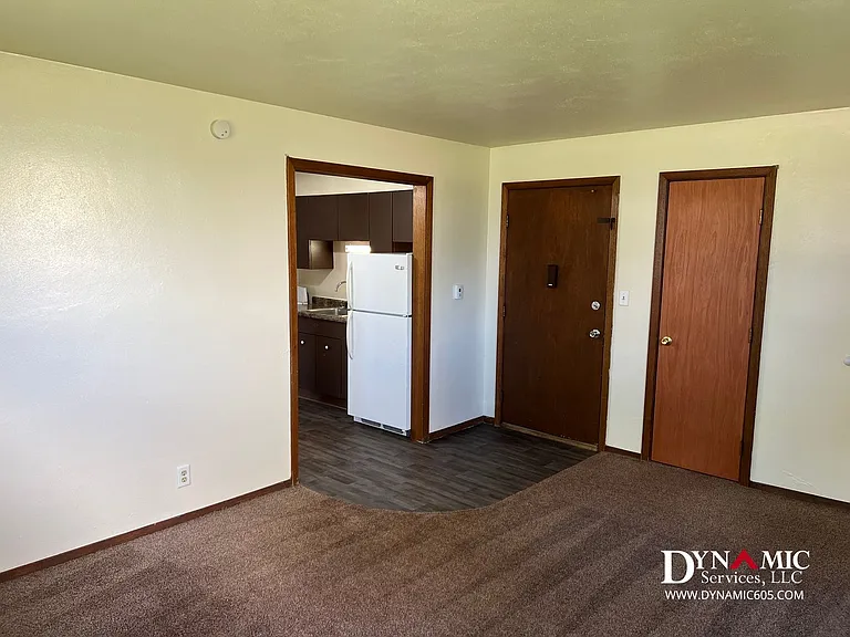 217 S Summit Ave — Photo 6
