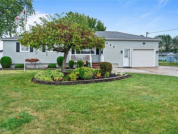2nd image of 2909 Carmelita Ct