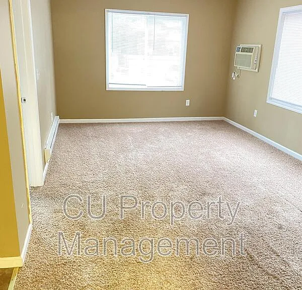 709 W Church St #7 — Photo 3